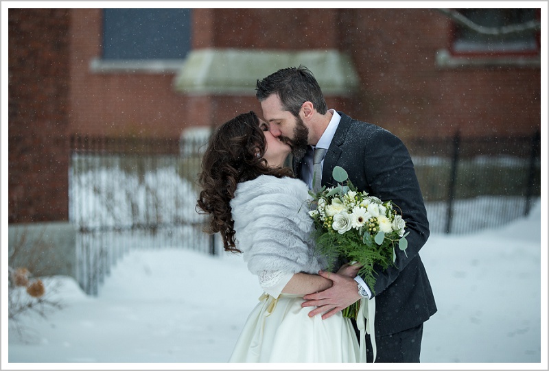 Jamie and Laura Winter Wedding at the Agora Grand