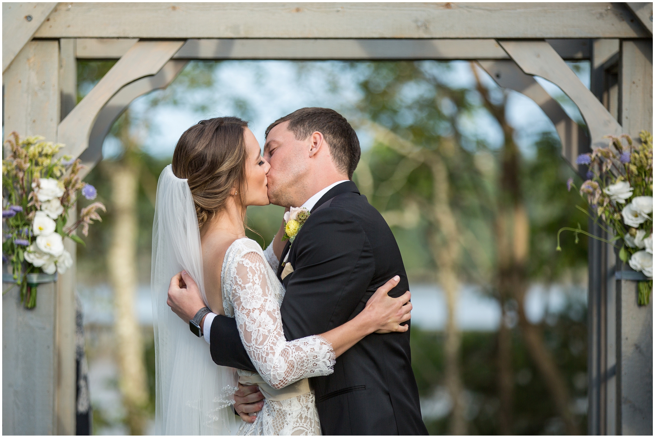 Brian and Ann's Marianmade Farm Wedding - first kiss